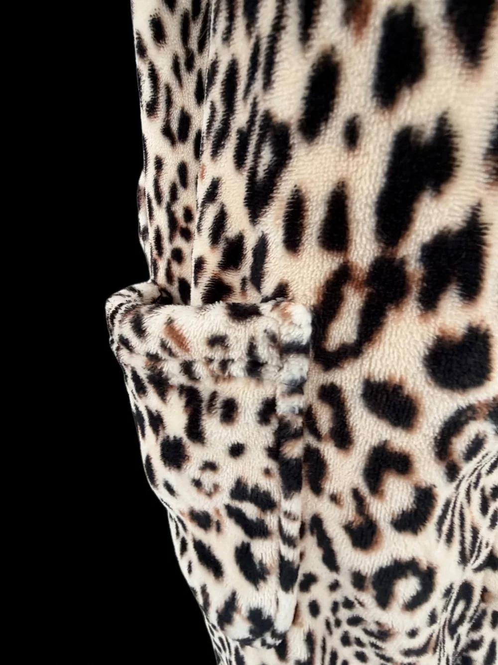 Victoria’s Secret Sz XS Bathrobe Leopard Animal Print Robe Warm Pockets Pajamas